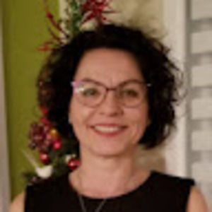 Meet your Posher, Caroline